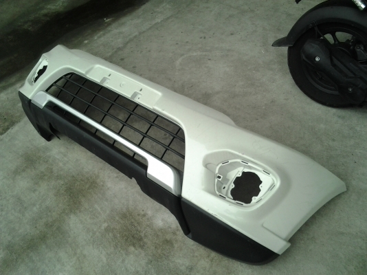 ขายกันชนหน้า PAJARO SPORT ปี2014 สภาพสวย ขายกันชนหน้า PAJARO SPORT ปี2014 สภาพสวย