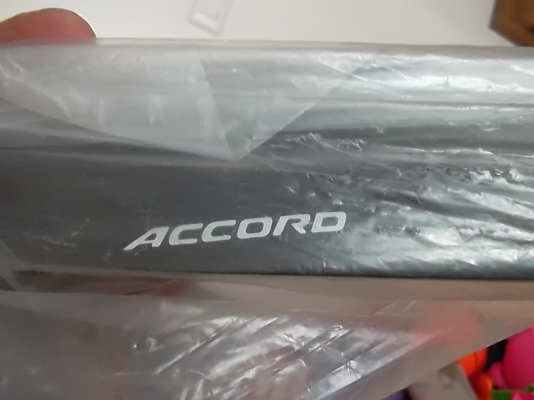 คิ้วกันสาดรถ Honda Accord 98-02 โฉมงูเห่า ของใหม่ ซื้อมายังไม่ได้แกะ
