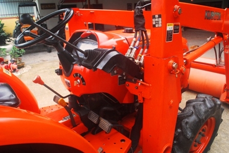 ขายรถไถ Kubota L 3608 (4WD) พร้อมชุดบุ้งกี๋ตรงรุ่นเลยครับ ใหม่สุดๆ