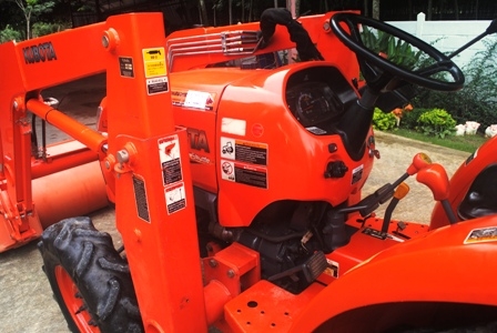 ขายรถไถ Kubota L 3608 (4WD) พร้อมชุดบุ้งกี๋ตรงรุ่นเลยครับ ใหม่สุดๆ ขายรถไถ Kubota L 3608 (4WD) พร้อมชุดบุ้งกี๋ตรงรุ่นเลยครับ ใหม่สุดๆ