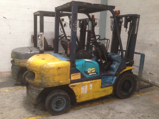 ขายรถโฟล์คลิฟโคมัตสุ 2.5 ตัน 2 คัน