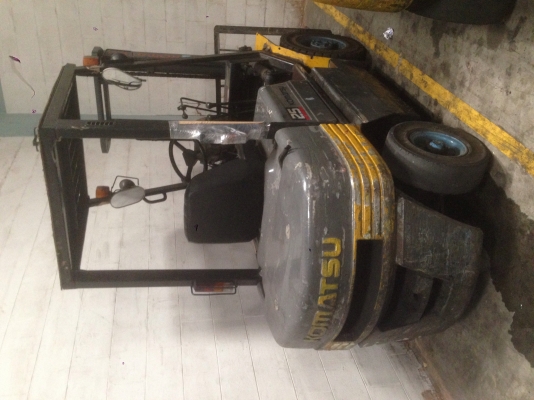 ขายรถโฟล์คลิฟโคมัตสุ 2.5 ตัน 2 คัน ขายรถโฟล์คลิฟโคมัตสุ 2.5 ตัน 2 คัน