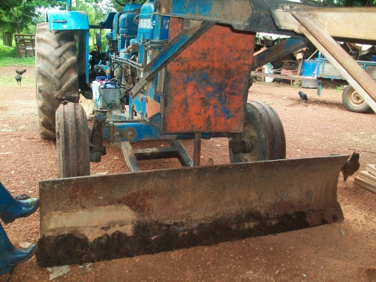 ขายฟอร์ด 6600 t 3 เสื้อเรียบ ตัวเต็ม