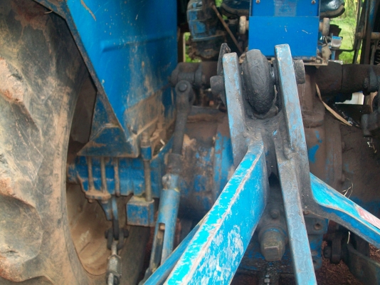 ขายฟอร์ด 6600 t 3 เสื้อเรียบ ตัวเต็ม