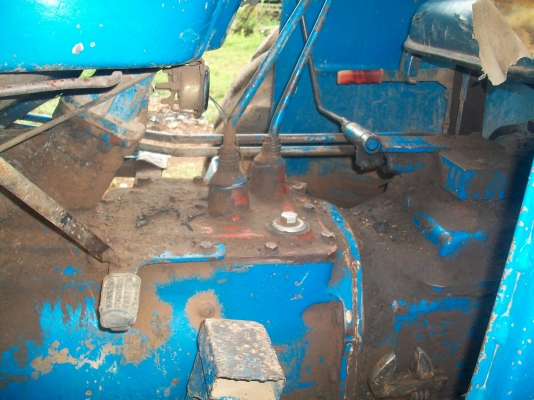 ขายฟอร์ด 6600 t 3 เสื้อเรียบ ตัวเต็ม