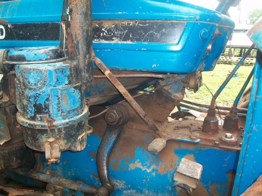 ขายฟอร์ด 6600 t 3 เสื้อเรียบ ตัวเต็ม