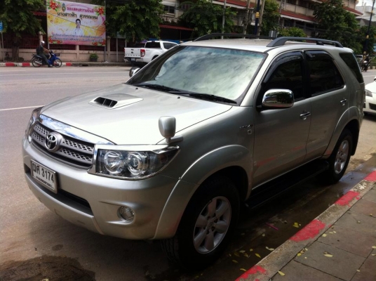ขาย Totota-Fortuner 2009 A/T 2WD