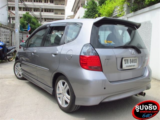 JAZZ ปี 07 ติด LPG ออกรถ 9000 บาท JAZZ ปี 07 ติด LPG ออกรถ 9000 บาท
