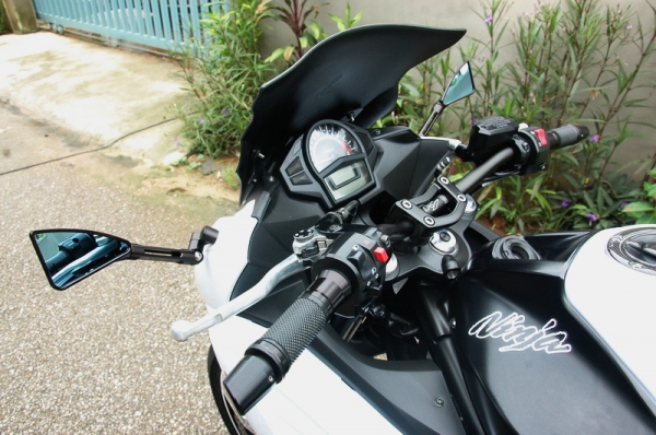 ขาย Kawasaki Ninja 650 ปี2013 รถสวยพร้อมของแต่ง !! เอกสารพร้อมโอน