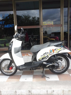 Scoopy i สีขาว ดำ ลาย Active Boy รถสวยๆ ขับดีมาก ประหยัดน้ำมัน Scoopy i สีขาว ดำ ลาย Active Boy รถสวยๆ ขับดีมาก ประหยัดน้ำมัน