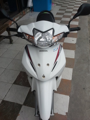 ราคาถูก Honda Wave 110 i สีขาว แดง รถสวย คุณภาพดี พร้อมใช้ ราคาถูก Honda Wave 110 i สีขาว แดง รถสวย คุณภาพดี พร้อมใช้