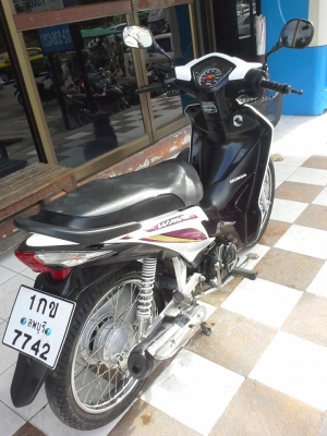 ราคาถูก Honda Wave 110 i ปี 2556 สีขาว ม่วง รถอย่างสวย ประหยัดน้ำมัน ราคาถูก Honda Wave 110 i ปี 2556 สีขาว ม่วง รถอย่างสวย ประหยัดน้ำมัน