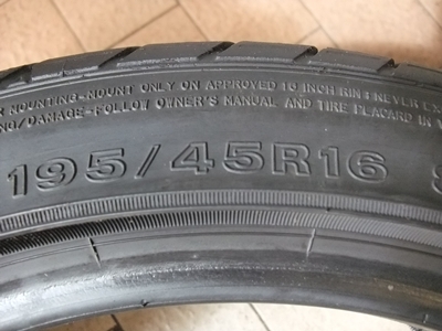 ยาง Dunlop 195/45/16 ปี 12 ยาง Dunlop 195/45/16 ปี 12