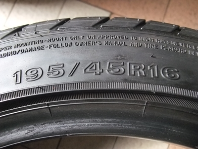 ยาง Dunlop 195/45/16 ปี 12 ยาง Dunlop 195/45/16 ปี 12