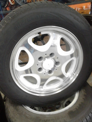 แม๊ก 5 รู ขอบ 15 แม๊ก BENZ ชุด 4 ล้อ TEL.081-427-3941 แม๊ก 5 รู ขอบ 15 แม๊ก BENZ ชุด 4 ล้อ TEL.081-427-3941