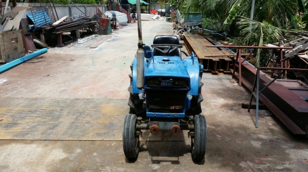 รถไถพรวนดินนั่งขับ ISEKI 13 แรง  เก่าญี่ปุ่น สภาพพร้อมใช้งาน  เครื่องยนต์แรงและติดง่าย คุณภาพดี
