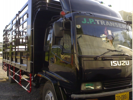 ขายรถบรรทุก6ล้อ ISUZU DECAเครื่อง195แรงยาว7.2m.