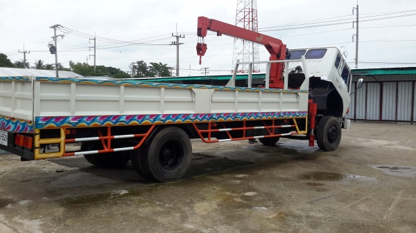 ขายรถหกล้อติดเครน 3ตัน