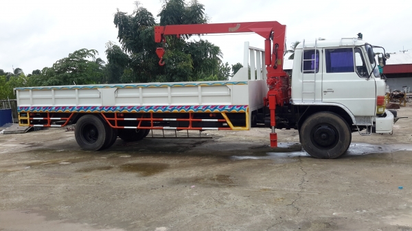 ขายรถหกล้อติดเครน 3ตัน