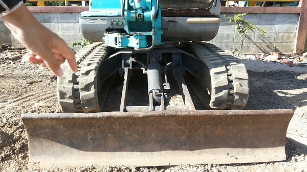 ขายรถขุดแบ็คโฮ. KOBELCO. sk030  ( มี VDO การทำงานของระบบ ให้ชม )รถเก่านอก สภาพพร้อมใช้ มีเอกสารแจ้งจำหน่าย