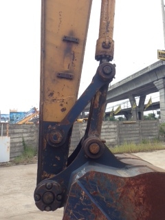 ขายรถขุดล้อยาง KOMATSU รุ่น 200