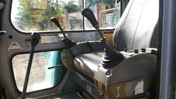 ขายรถขุดแบ็คโฮ. KOBELCO. sk030  ( มี VDO การทำงานของระบบ ให้ชม )รถเก่านอก สภาพพร้อมใช้ มีเอกสารแจ้งจำหน่าย