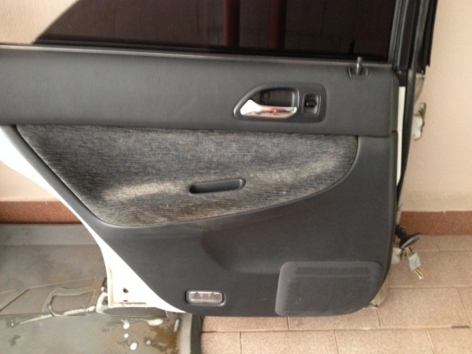 ประตู AC96 ครบชุด4บานเเผงในสวยๆของครบๆเก่าญี่ปุ่นสภาพสวยๆตามรูป