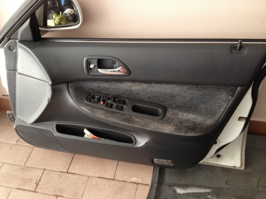 ประตู AC96 ครบชุด4บานเเผงในสวยๆของครบๆเก่าญี่ปุ่นสภาพสวยๆตามรูป