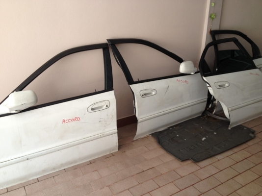 ประตู AC96 ครบชุด4บานเเผงในสวยๆของครบๆเก่าญี่ปุ่นสภาพสวยๆตามรูป