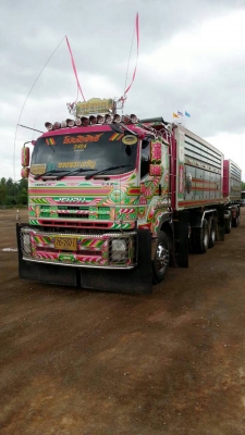 ต้องการขายรถบรรทุกพ่วง