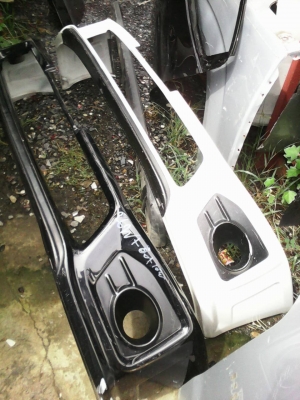 Skirt หน้า TRD V3 Fortuner แท้มือสอง ไม่รวมกันชนหน้านะ