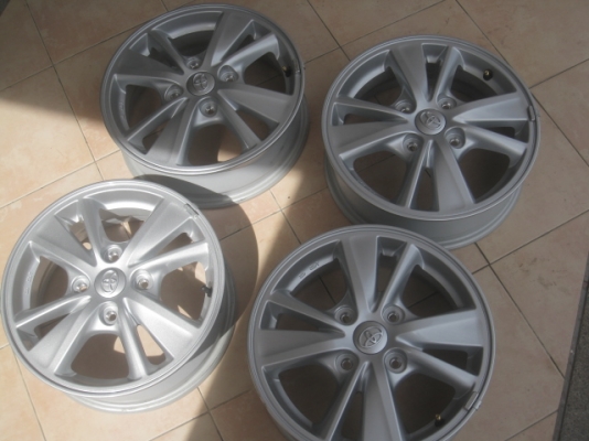 ขายล้อแม็ก Avanza 15"x5" et45 4รู114.3 ขายล้อแม็ก Avanza 15"x5" et45 4รู114.3