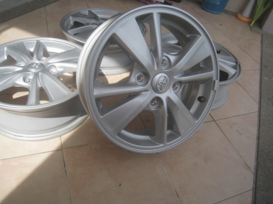 ขายล้อแม็ก Avanza 15"x5" et45 4รู114.3 ขายล้อแม็ก Avanza 15"x5" et45 4รู114.3