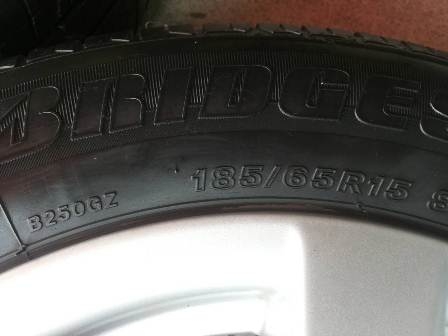 ล้อ Nissan Almela ขอบ15พร้อมยาง ปี12 ล้อ Nissan Almela ขอบ15พร้อมยาง ปี12