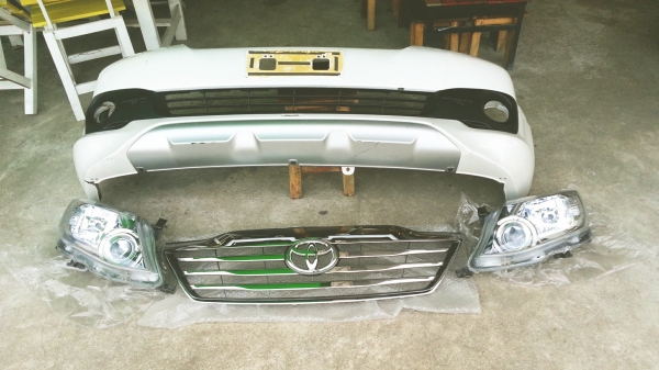 กระจังหน้า Camry Hybrid