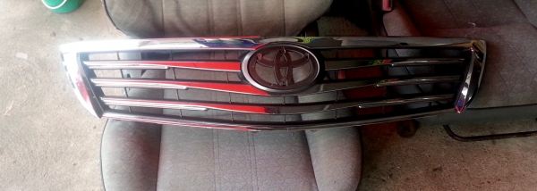 กระจังหน้า Camry Hybrid