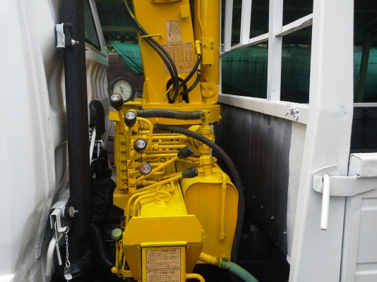 ขาย 6 ล้อ   HINO   FB 113   ติดเครน 3 ตัน