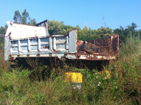 ขายกระบะดั้มดิน ยกลงจากhino fDเปลี่ยนเป็นดั้มเกษตร ค้ัสซี82cm ยาว3.8 ยกลงขายตามสภาพ พร้อมชุดกระบอกดั้ม 8ตัน สนใจโทรถามครับ