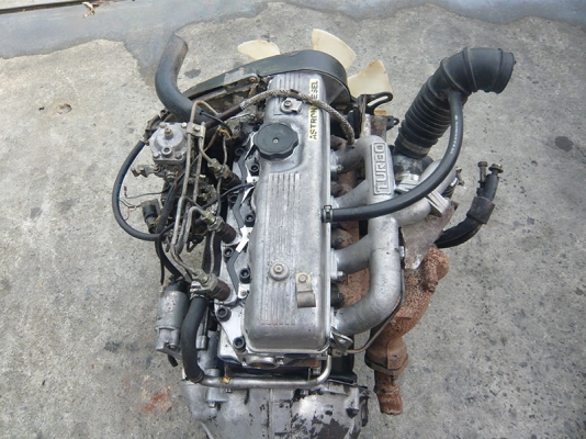 ขายเครื่องยนต์ดีเซล MITSUBHISH 4D55 TUTBO