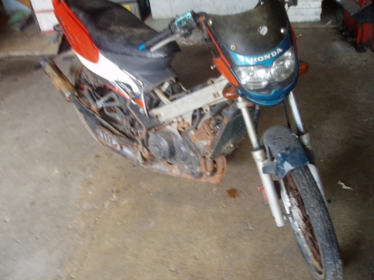 ขายซาก หรือแยกอะไหล่ แดชตูดแหลมไม่มีเล่มเอาไว้ทำอะไหล่3000บาท