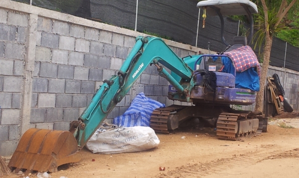 ขายถูกแม็คโครเล็ก komatsu PC30 -7 สภาพดี พร้อมใช้งาน