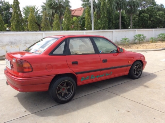 ขายรถโอเปิ้ล แอสตร้า ปี 94 วางเครื่องโตโยต้า 4A-FE 1.6 หัวฉีด เกียร์ออโต้ ติดแก๊ส LPG เพาเวอร์ ภายในเบาะหนัง พวงมาลัยก้านยก เกจ์วัด4ตัว วิทยุCD สีเงา มีริ้วรอยการใช้งาน แม็ก15 หลัง8" รถขับดี พร้อมใช้