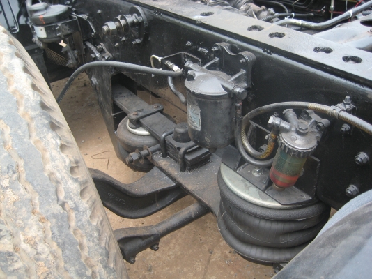 รับติดตั้งคานหน้า 12 ล้อ ระบบถุงลม และแบบแหนบราคา 120,000บาทและติดตั้งระบบยกล้อไฮโดรลิคสำหรับลูกพ่วงและรถกึ่งพ่วง 3 เพลาราคา 90,000 บาท ติดตั้ง 3 คันขึ้นไปราคาลดลงอีกตัดต่อคัชชีดัดดามคัชชีโทร 089-945-5306