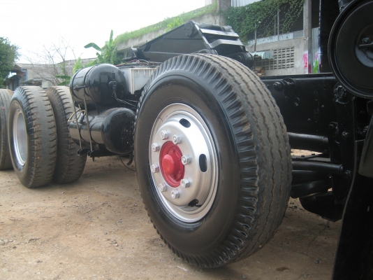 รับติดตั้งคานหน้า 12 ล้อ ระบบถุงลม และแบบแหนบราคา 120,000บาทและติดตั้งระบบยกล้อไฮโดรลิคสำหรับลูกพ่วงและรถกึ่งพ่วง 3 เพลาราคา 90,000 บาท ติดตั้ง 3 คันขึ้นไปราคาลดลงอีกตัดต่อคัชชีดัดดามคัชชีโทร 089-945-5306