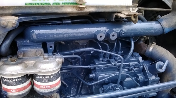 ต้องการขายรถฟอร์ด 6610 สองเพลาเสื้อลาย