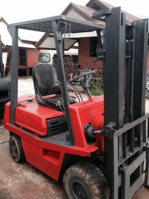 โฟคลิฟ โตโยต้า 1.5ตันเก่านอกพร้อมใช้ได้เลยเช็คเรียบร้อยแล้ว 120000