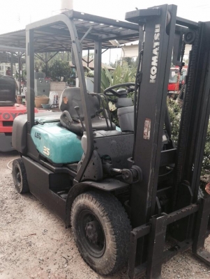 โฟคลิฟ 2.5ตันเครื่่องดีเซลเก่าญี่ปุ่น 195000 เท่านั้น โคมัสสุ FD 25-12