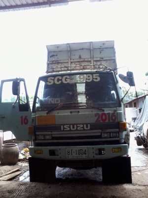 เมื่อก่อนเครื่อง210 แต่ปัจุบันได้เปลี่ยนเครื่อง 240สิบล้อพ่วงแม่ลูก ลูก3คาน คัสซี่สวย เครื่องดี สีตามสภาพ ไม่มีผุ