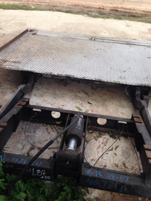 ลิฟใส่ท้ายรถหกล้อสิบล้อ ยกได้1.2ตัน เก่าญี่ป่นอุปกรณ์ครบ มี3ตัว ตัวใหญ่ ใส่สิบล้อ35000บาทใส่หกล้อ 30000บาท ลิฟใส่ท้ายรถหกล้อสิบล้อ ยกได้1.2ตัน เก่าญี่ป่นอุปกรณ์ครบ มี3ตัว ตัวใหญ่ ใส่สิบล้อ35000บาทใส่หกล้อ 30000บาท