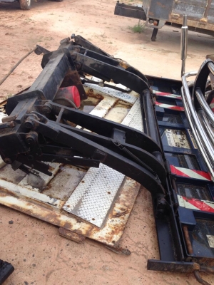 ลิฟใส่ท้ายรถหกล้อสิบล้อ ยกได้1.2ตัน เก่าญี่ป่นอุปกรณ์ครบ มี3ตัว ตัวใหญ่ ใส่สิบล้อ35000บาทใส่หกล้อ 30000บาท ลิฟใส่ท้ายรถหกล้อสิบล้อ ยกได้1.2ตัน เก่าญี่ป่นอุปกรณ์ครบ มี3ตัว ตัวใหญ่ ใส่สิบล้อ35000บาทใส่หกล้อ 30000บาท